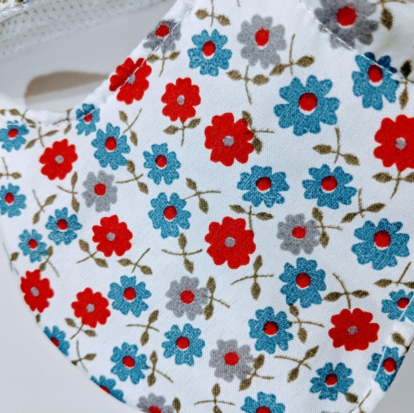 Set 5 floral design Face Masks, handmade - Picture 2 of 6